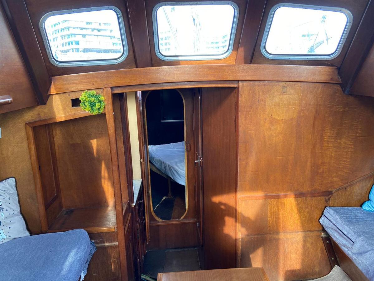 Fantastic Sailing Boat To Sleep In Barcelona Hotel Esterno foto